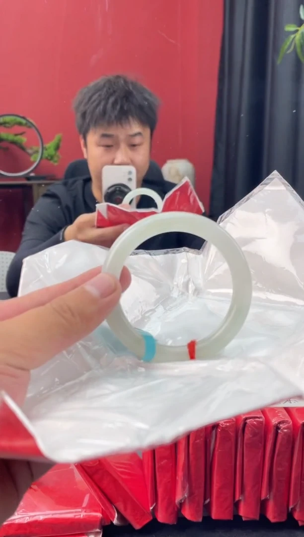 未镶嵌手镯翡翠7