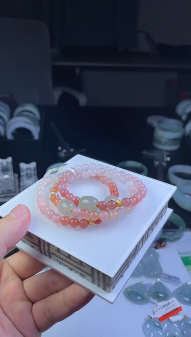 未镶嵌手链和田玉（糖玉）手串多样性发一件