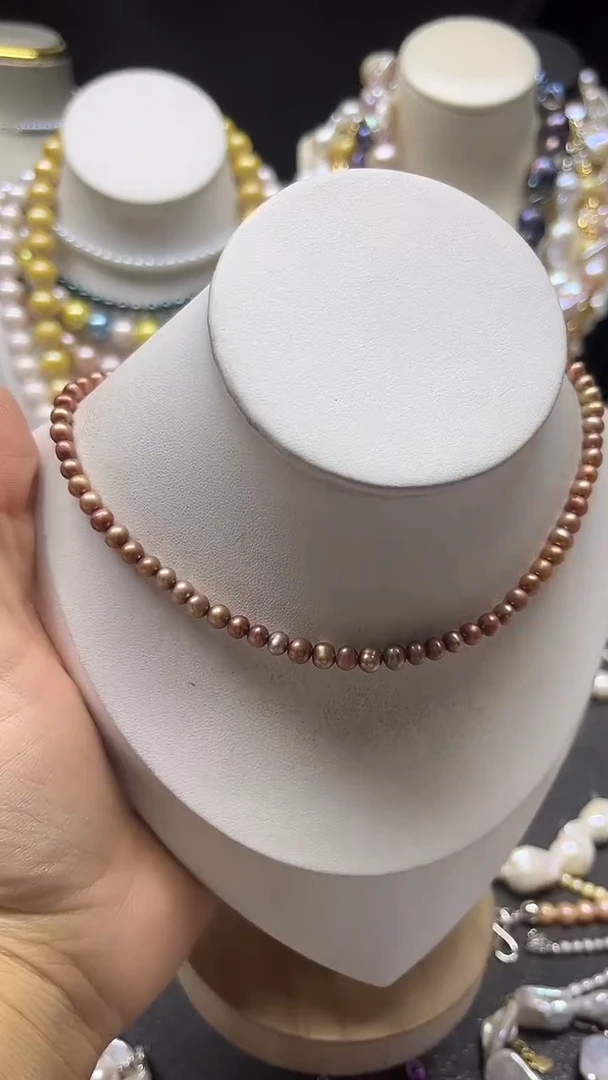 颈饰未镶嵌淡水珍珠多人