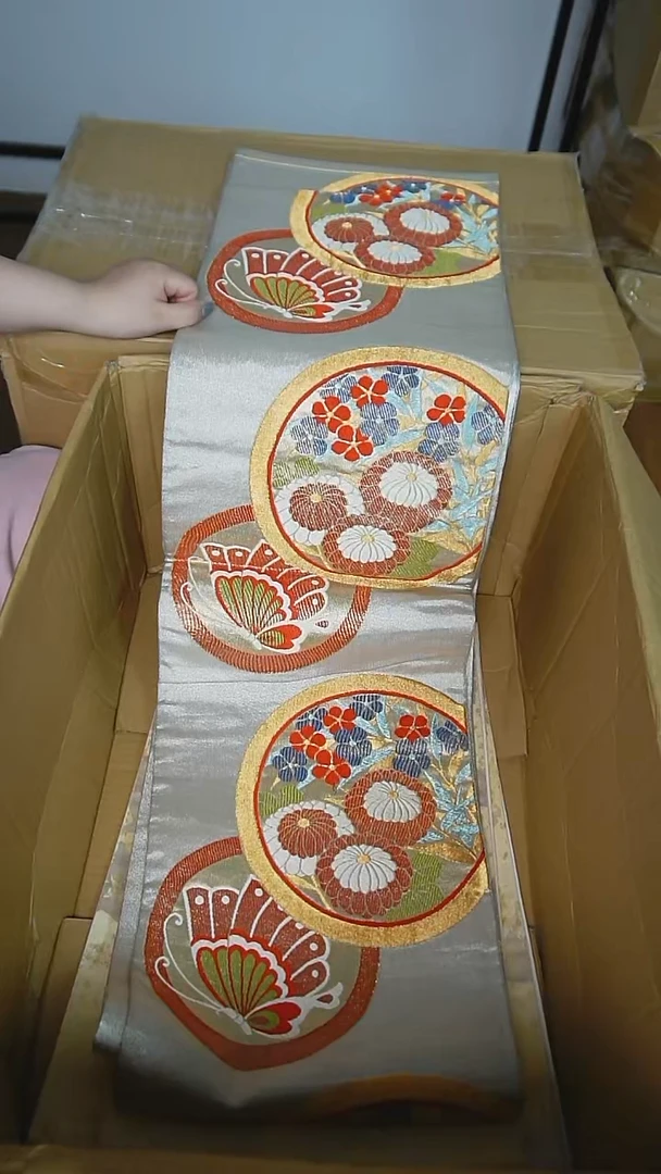 织绣20 六通蝴蝶团花