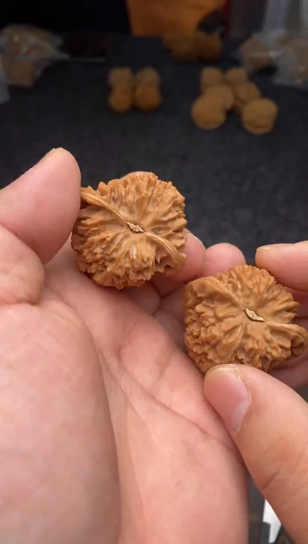 把件文玩核桃B37号41尺满天星