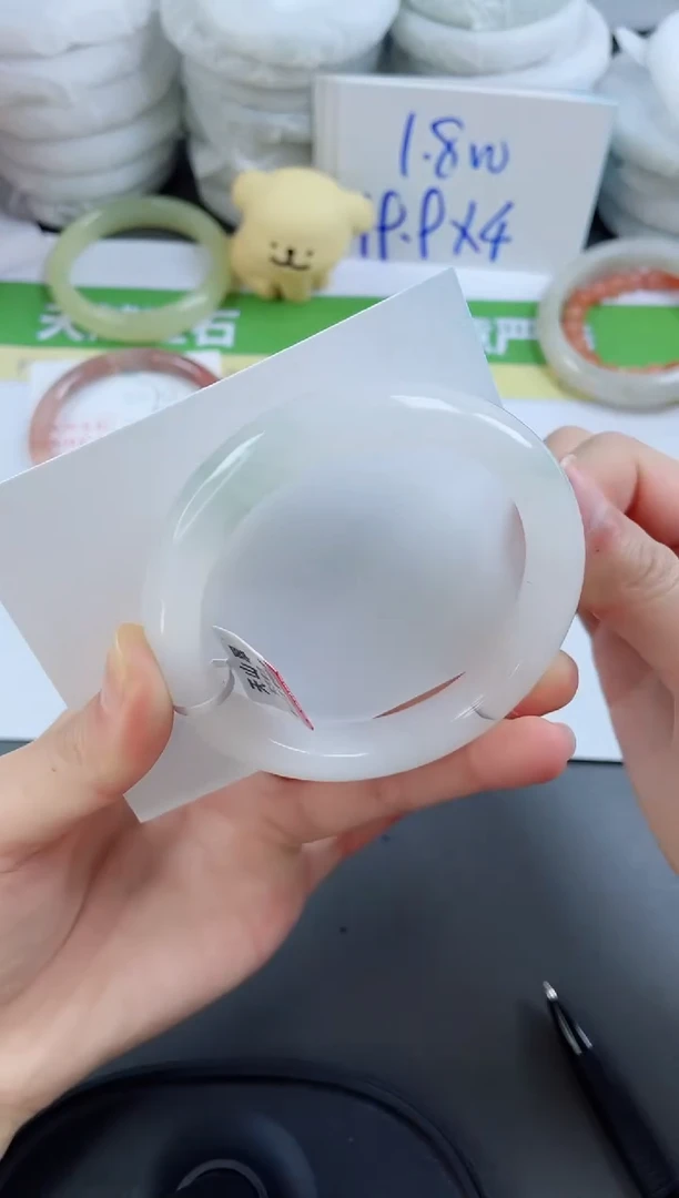 【闪购商品】石英质玉手镯未镶嵌71-58.6