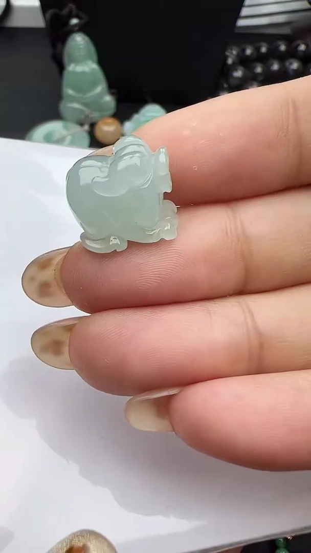 未镶嵌挂件翡翠生肖猪