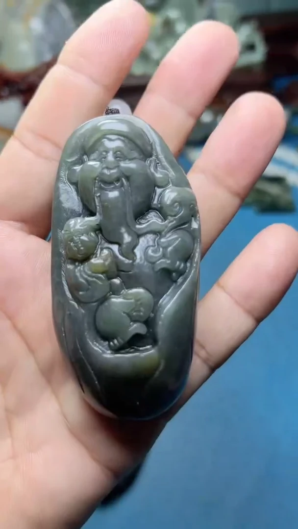 和田玉未镶嵌把件-