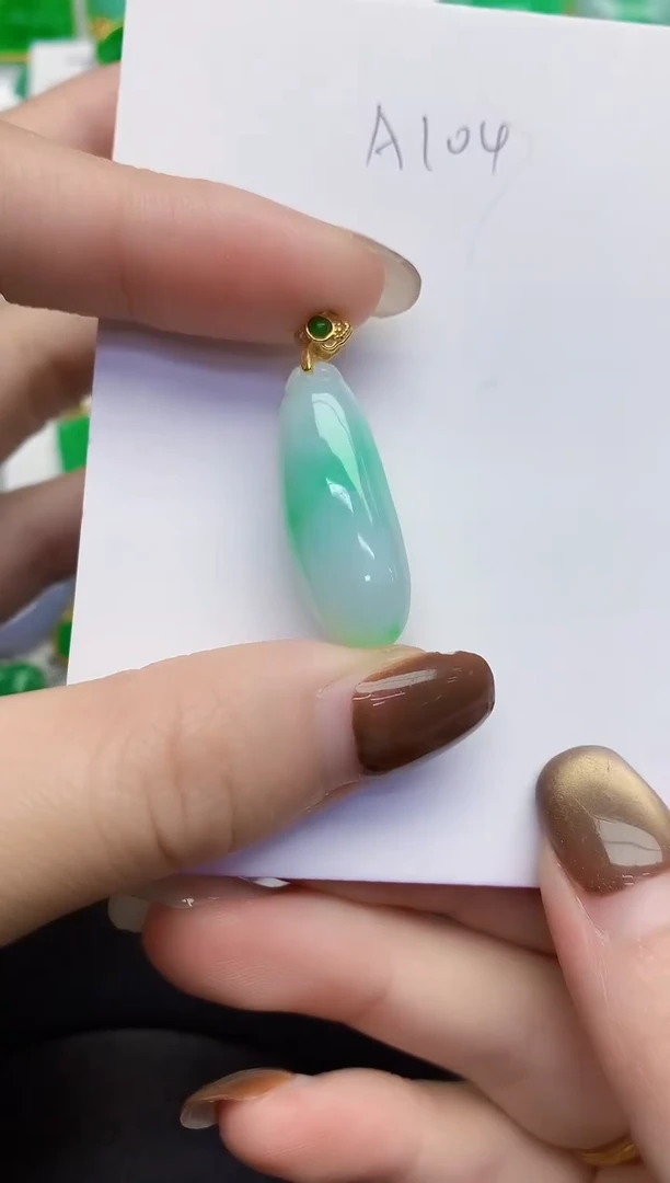 颈饰未镶嵌翡翠缅甸天然翡翠A货
