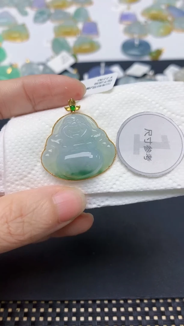 翡翠18K金镶嵌颈饰天然缅甸A货翡翠