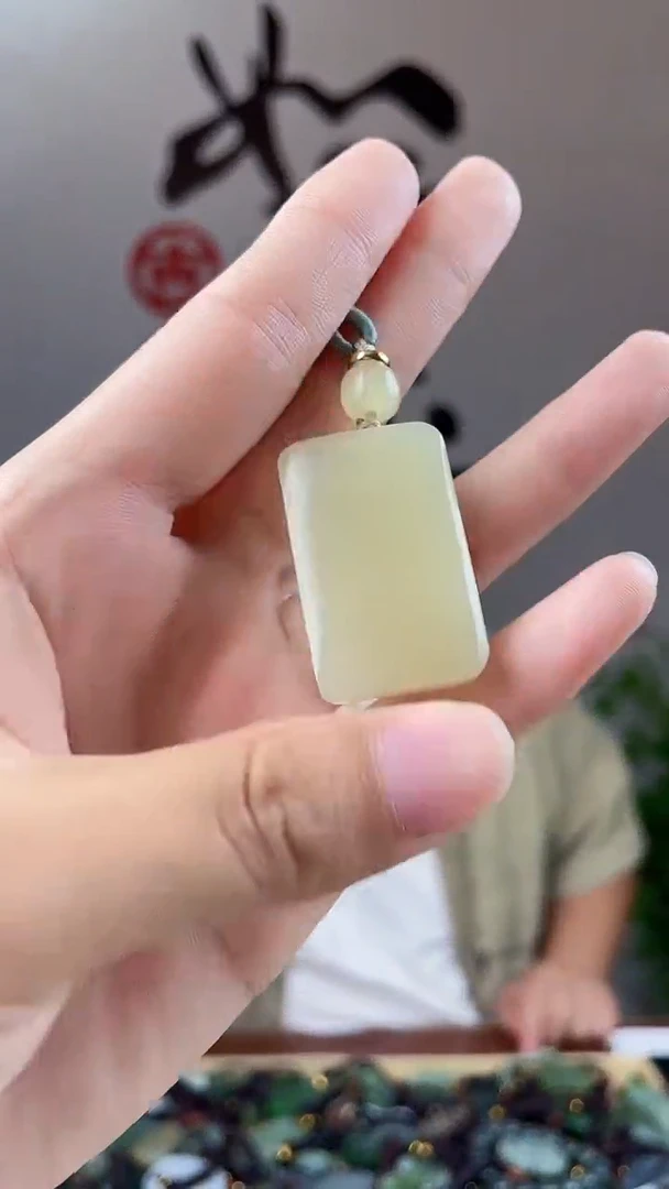 和田玉未镶嵌颈饰拍一发一，多样性发货