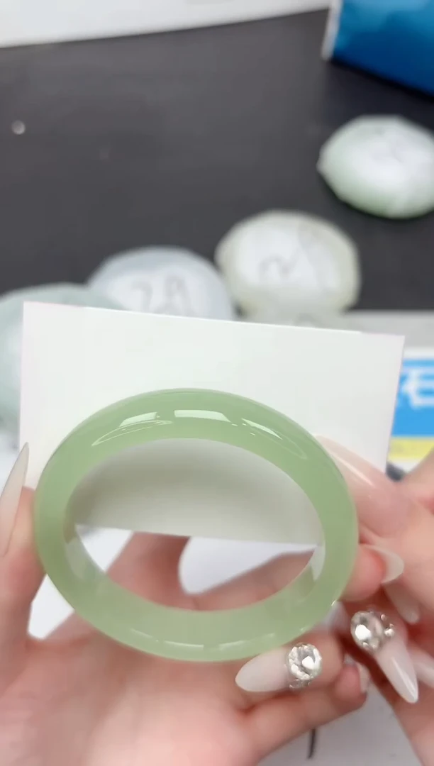 未镶嵌手镯石英质玉263-59.1