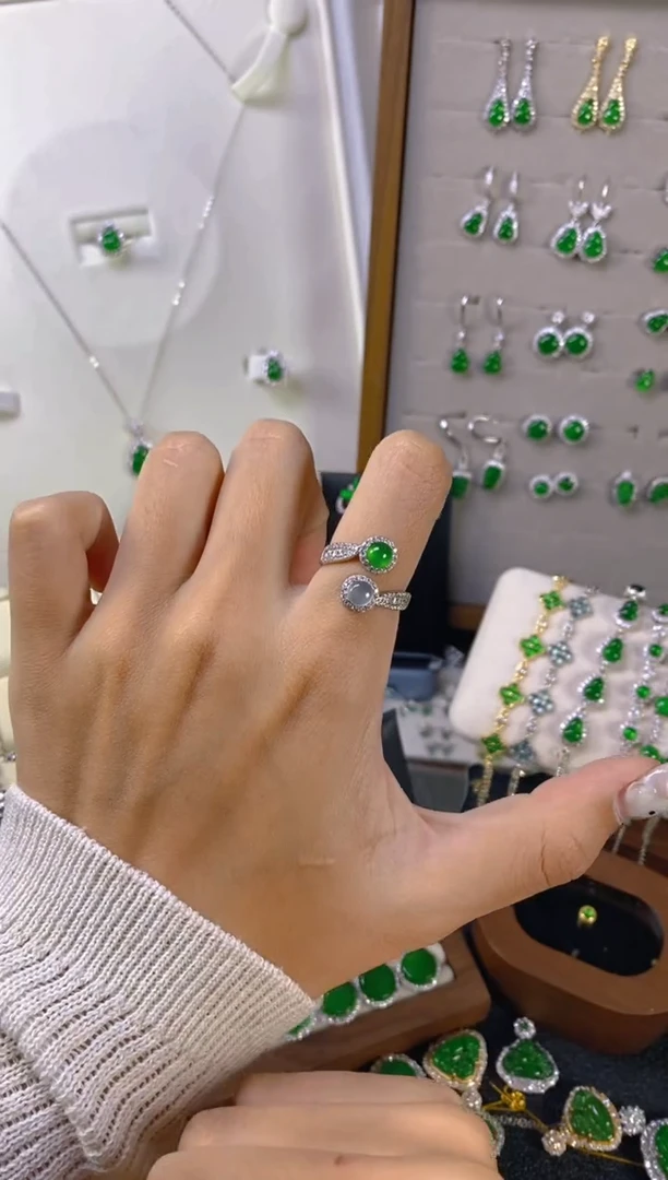 翡翠戒指银S925镶嵌多样性