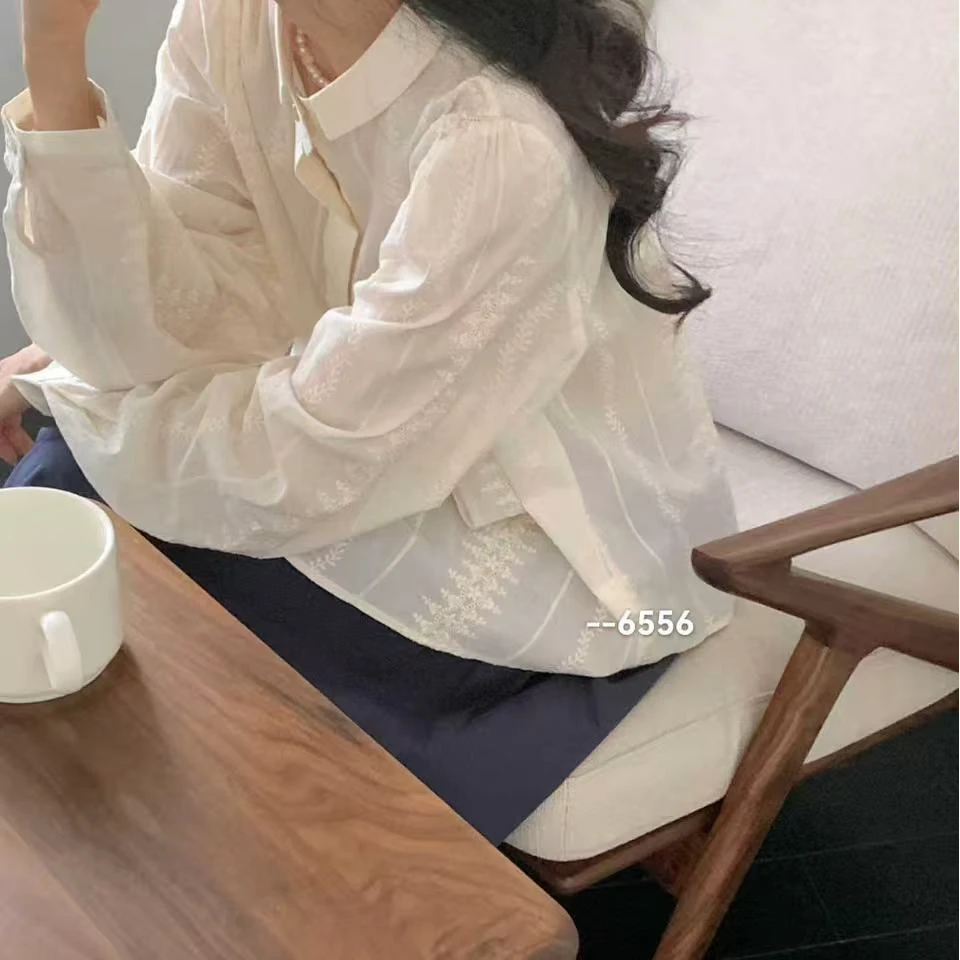 （香香6556）重工刺绣宽松衬衫女