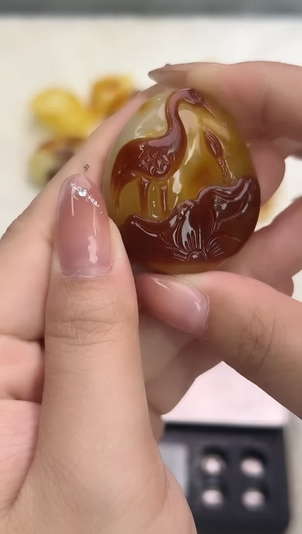 裸石琥珀未镶嵌琥珀蜜蜡吊坠