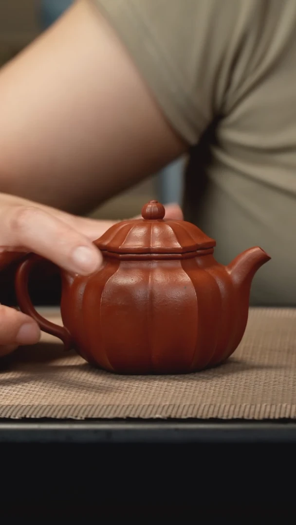 茶壶紫砂生砂朱泥筋纹莲子150cc