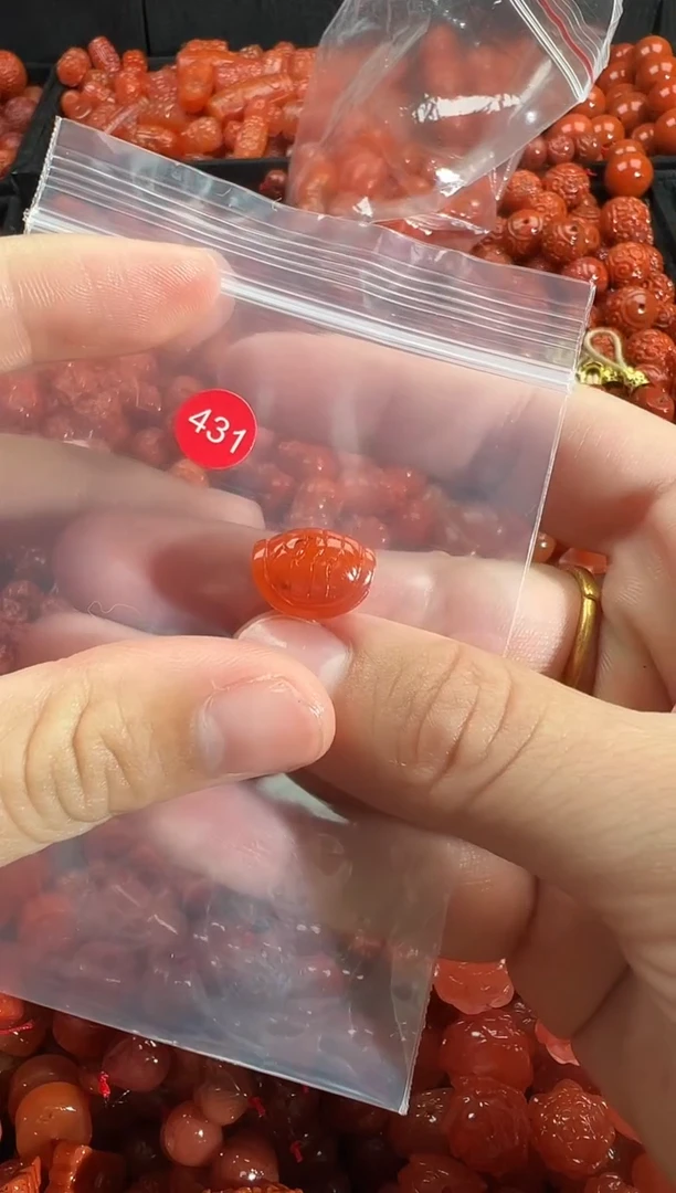 颈饰未镶嵌南红玛瑙1