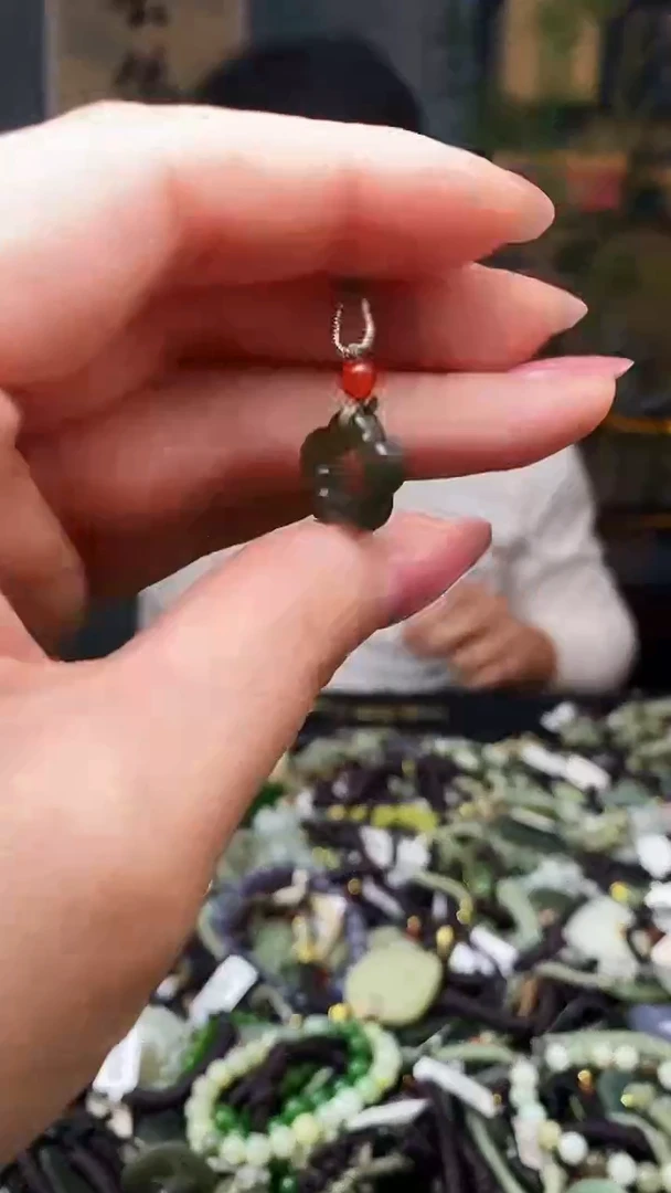 颈饰未镶嵌和田玉多样性发货，拍一发一