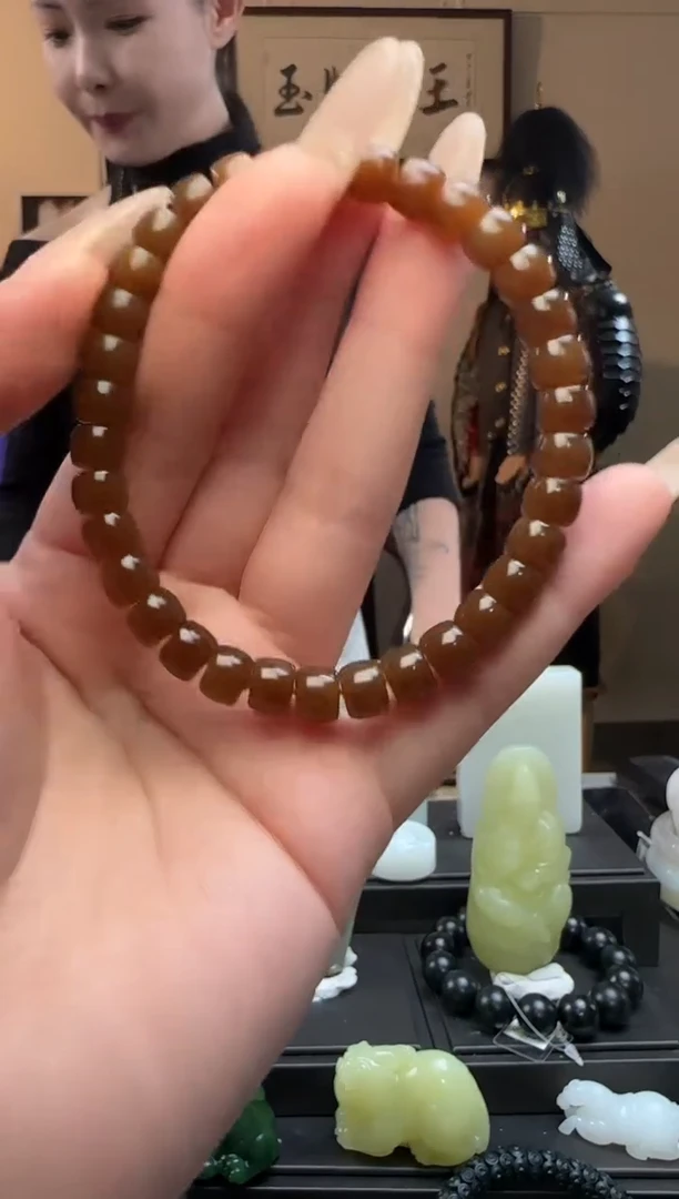 【闪购商品】和田玉糖极限弧未镶嵌手串