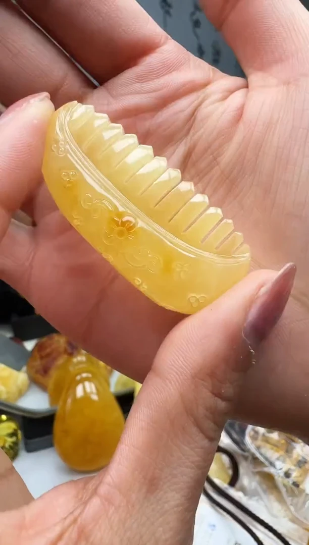 【闪购商品】琥珀裸石未镶嵌挂坠