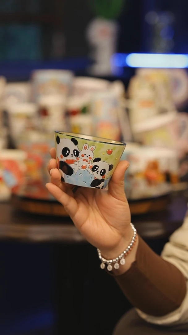 【闪购商品】摆件景德镇釉下彩绘设计师款式陶瓷