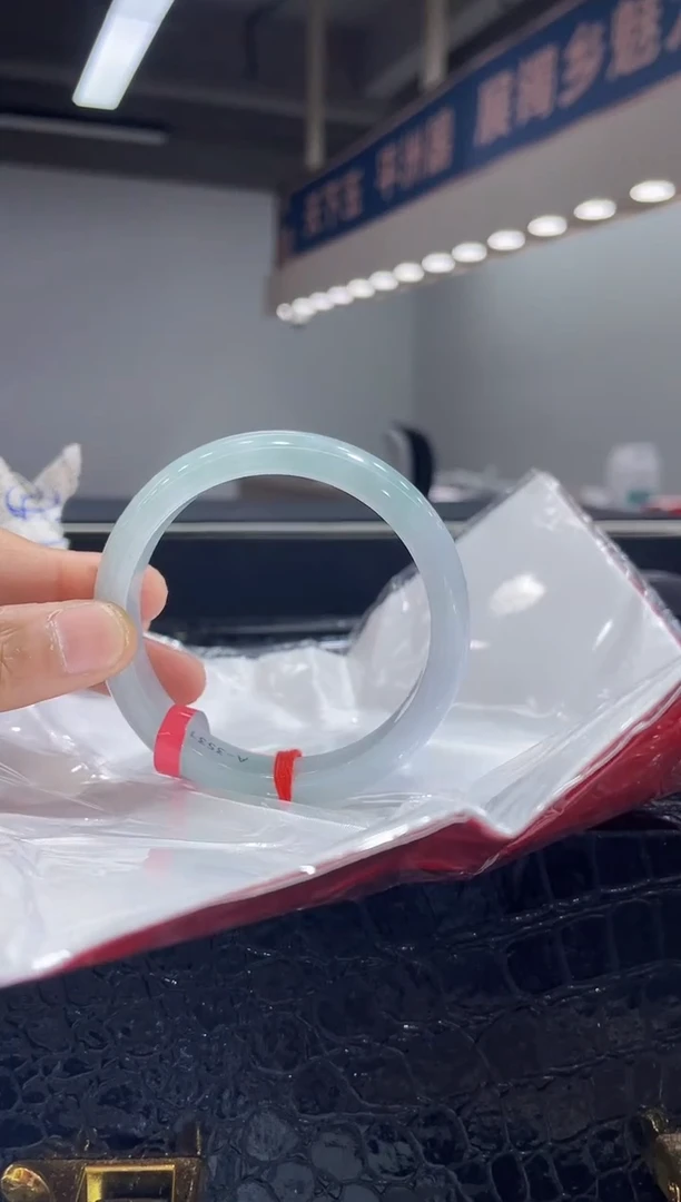 未镶嵌手镯翡翠8