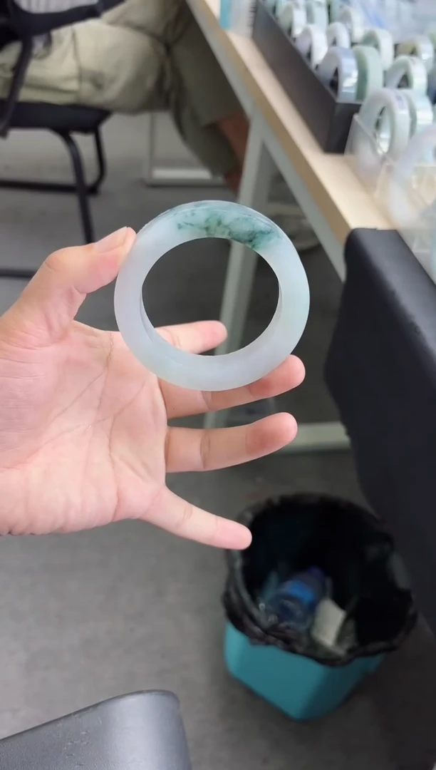 未镶嵌手镯定制翡翠白*手镯