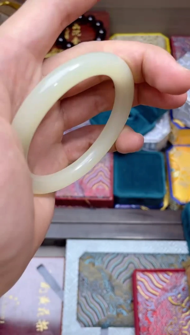 玛瑙/玉髓点击链接下单即可合金60圈点击链接下单即可