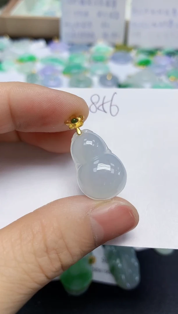 翡翠未镶嵌颈饰天然缅甸翡翠A货