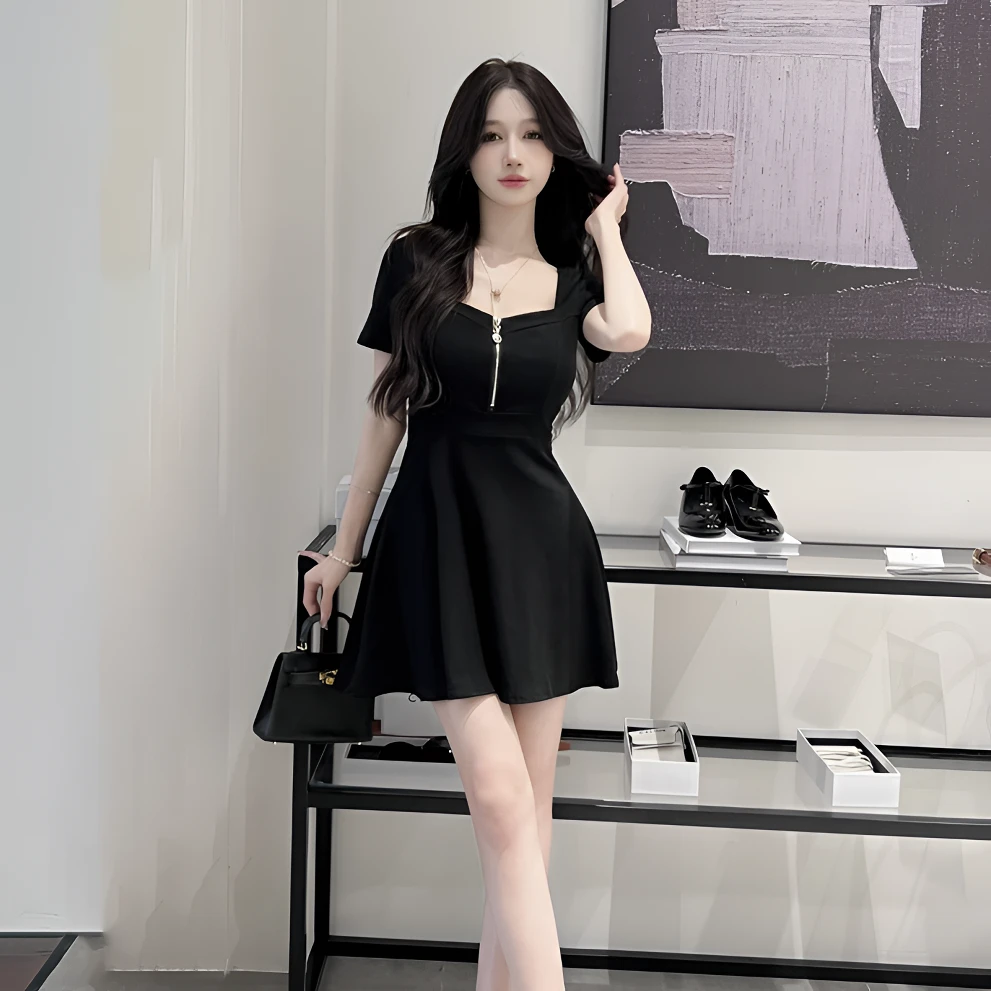 别致高级感法式气质方领收腰显瘦小黑裙纯欲风短袖小个子连衣裙夏