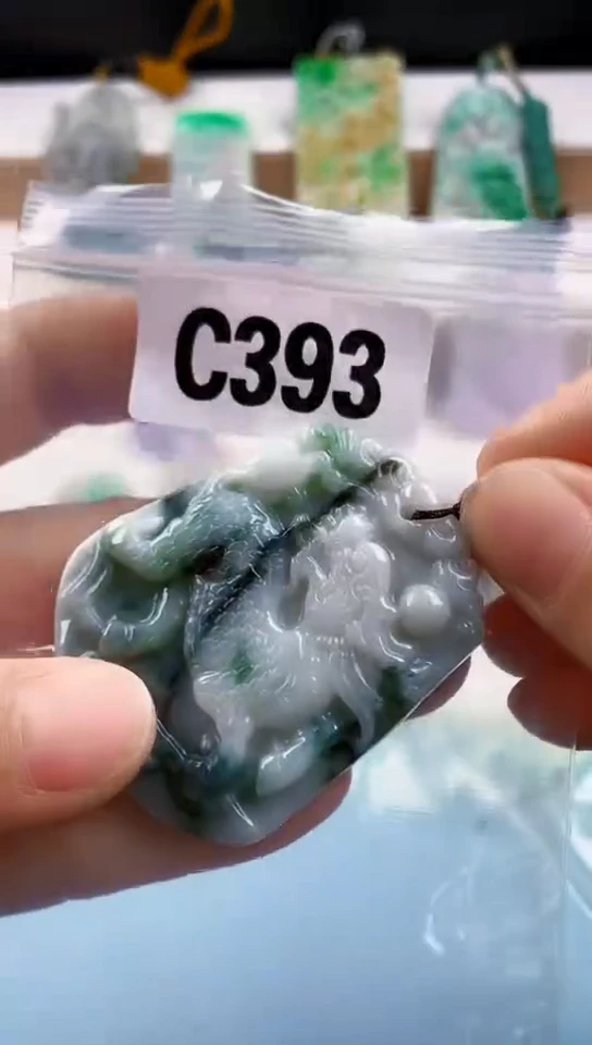 翡翠未镶嵌颈饰天然翡翠吊坠挂件