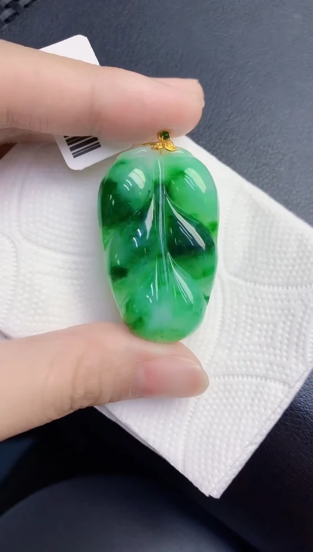 颈饰18K金镶嵌翡翠天然翡翠缅甸A货