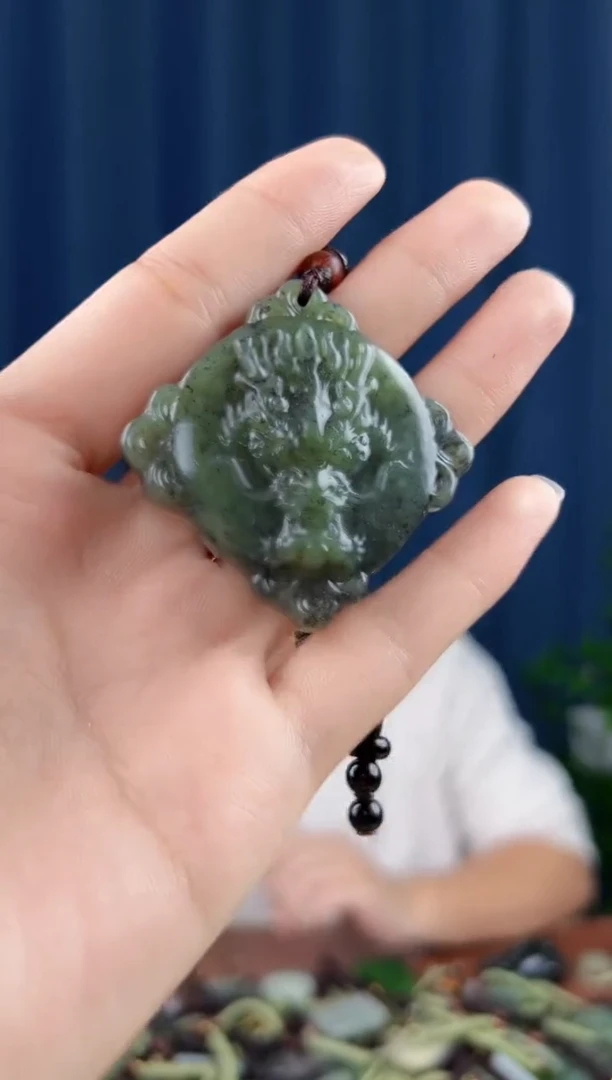 未镶嵌和田玉挂件拍一发一，多样性发货
