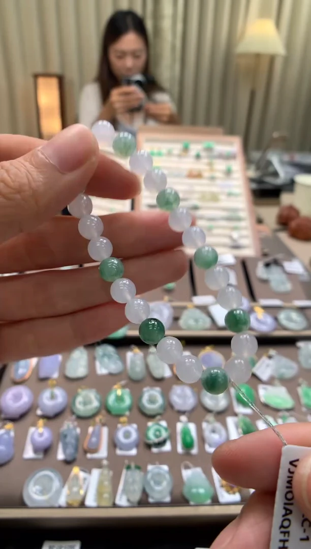 未镶嵌手串翡翠手串