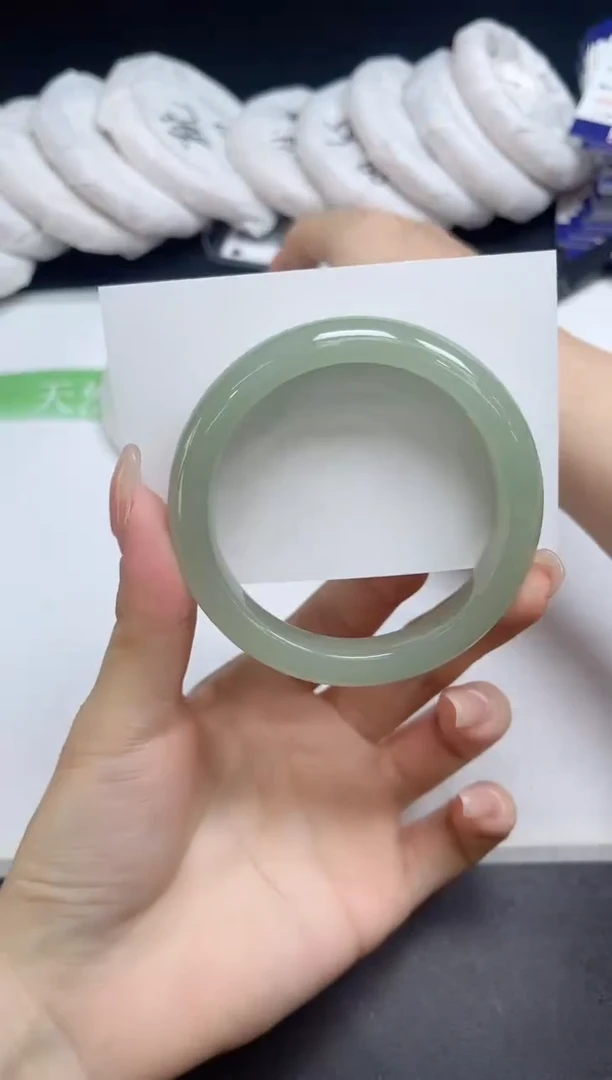 未镶嵌手镯石英质玉037-5455