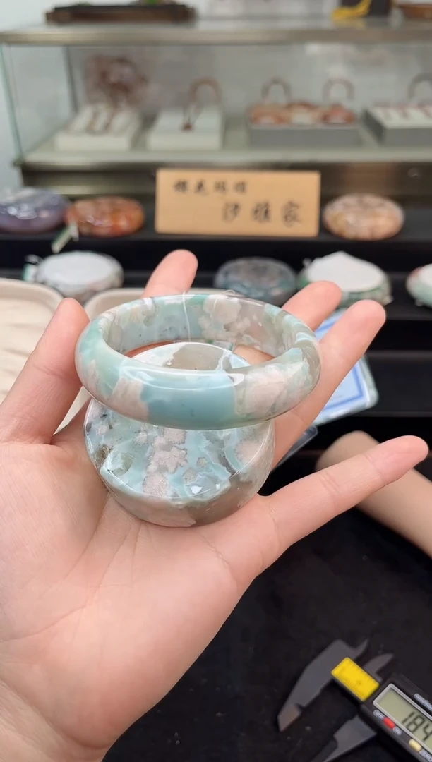 未镶嵌手镯石英质玉59圈口（赠品镯心）6S81280