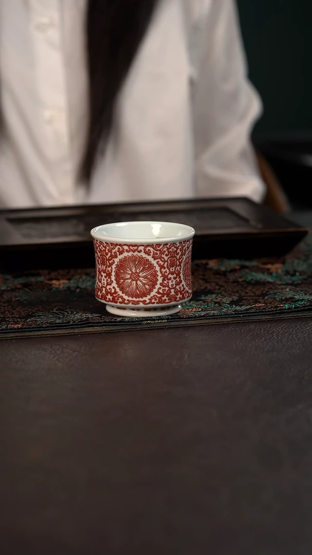 贵红窑釉里红苹果尊杯马蹄束腰杯