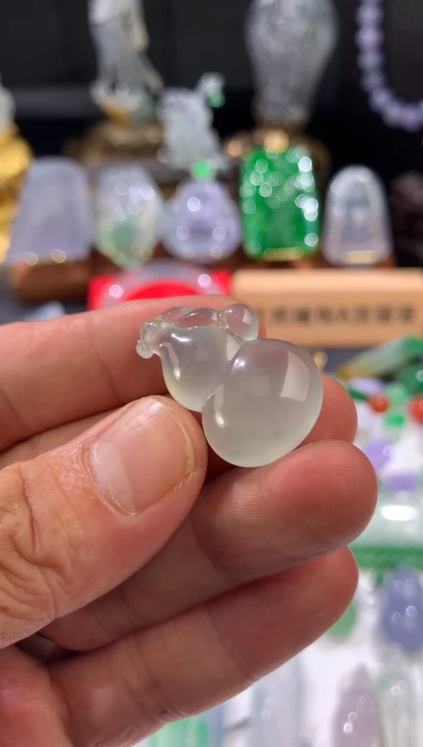吊坠(不含链)未镶嵌翡翠天然翡翠吊坠