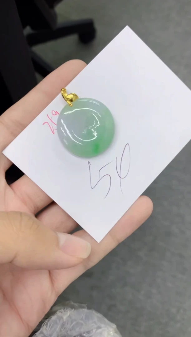 翡翠未镶嵌颈饰1111111111