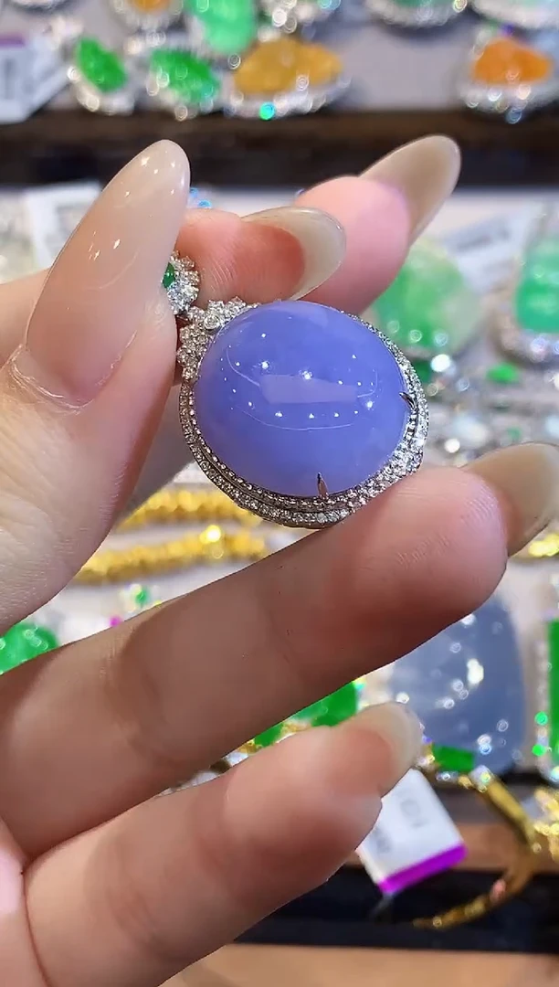 吊坠(不含链)18K金镶嵌翡翠多样性发其一