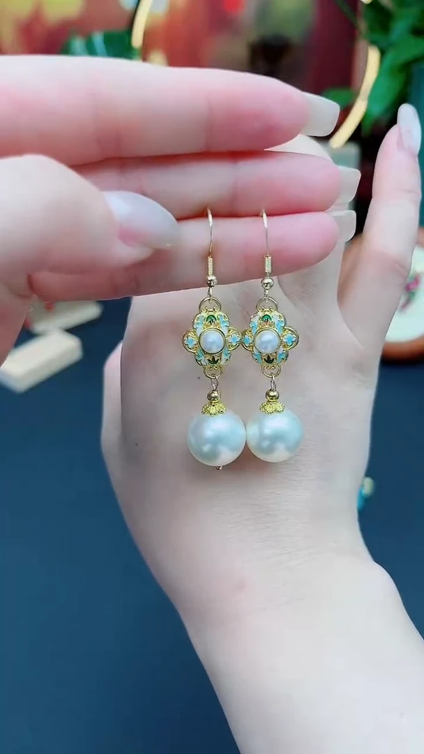 耳饰银S925镶嵌拼合珍珠（马贝珠）320000