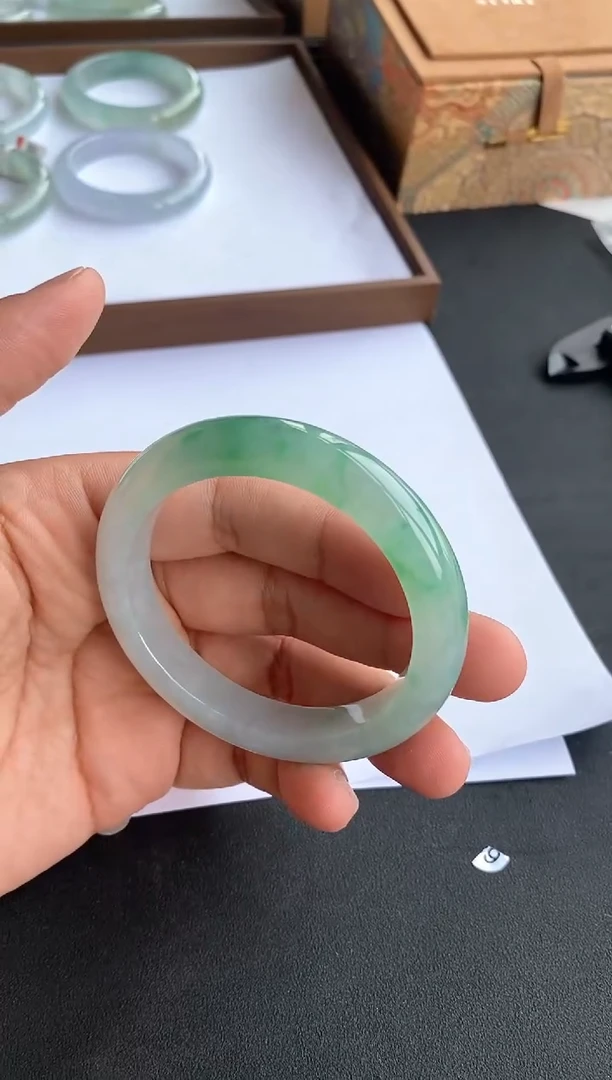 未镶嵌手镯翡翠41号57*12.1*10.3正圈