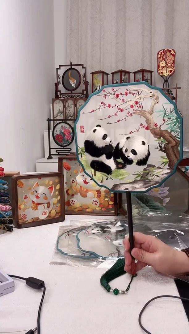 扇子苏绣作品手工团扇