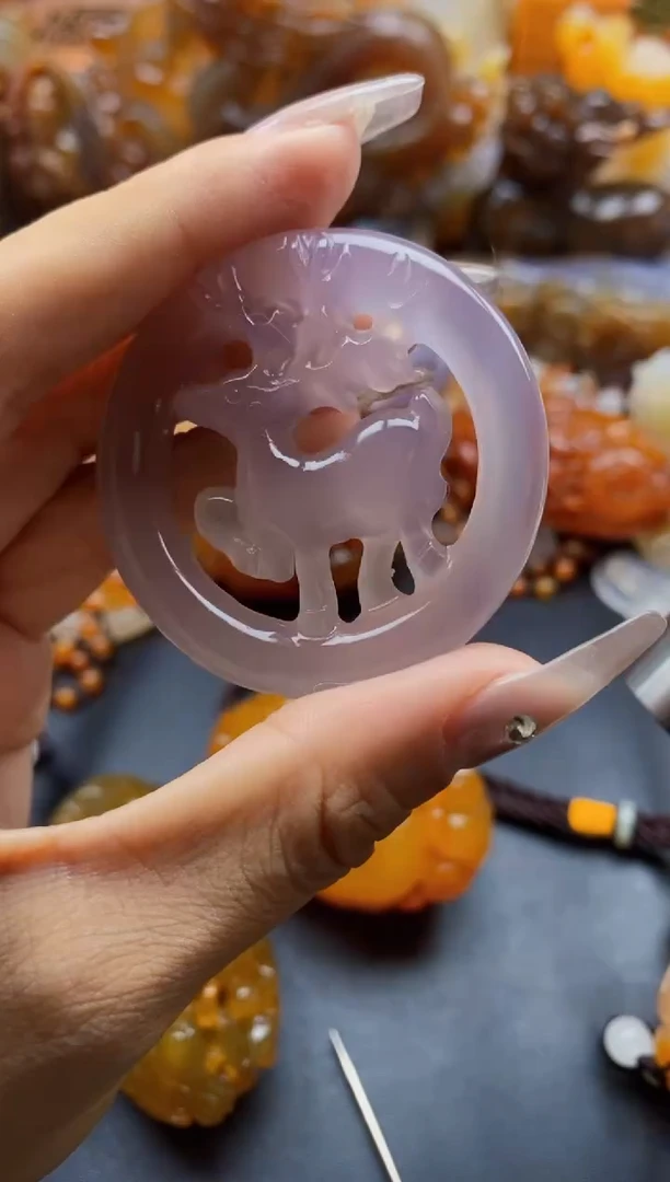 玛瑙/玉髓挂件未镶嵌淡ll