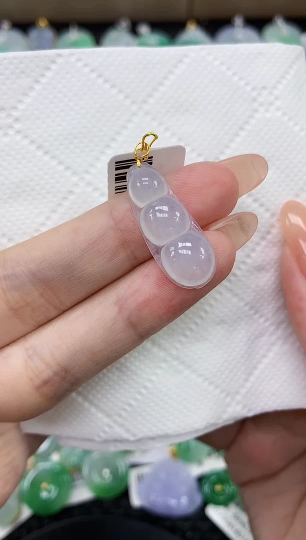 颈饰18K金镶嵌翡翠b