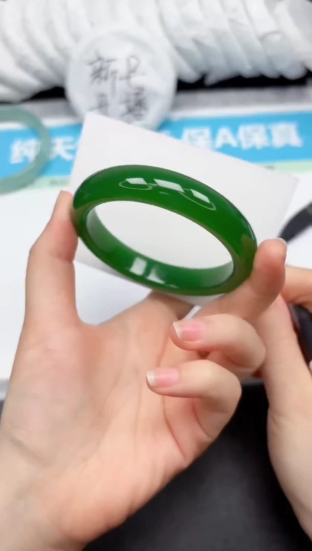 未镶嵌手镯石英质玉89-6061