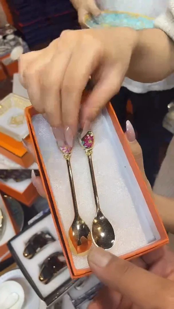 杯鸿辉家品牌瓷器，京东包邮！