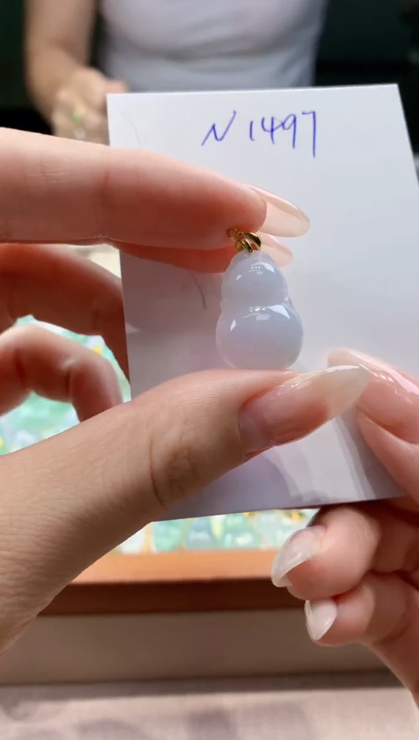 翡翠未镶嵌颈饰 天然缅甸a货翡翠