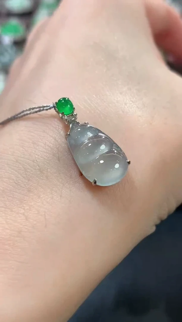 吊坠(不含链)18K金镶嵌翡翠a56