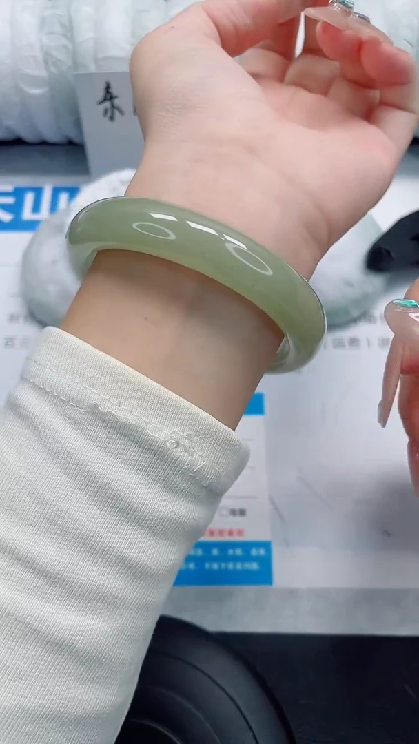 未镶嵌手镯石英质玉51-58/59