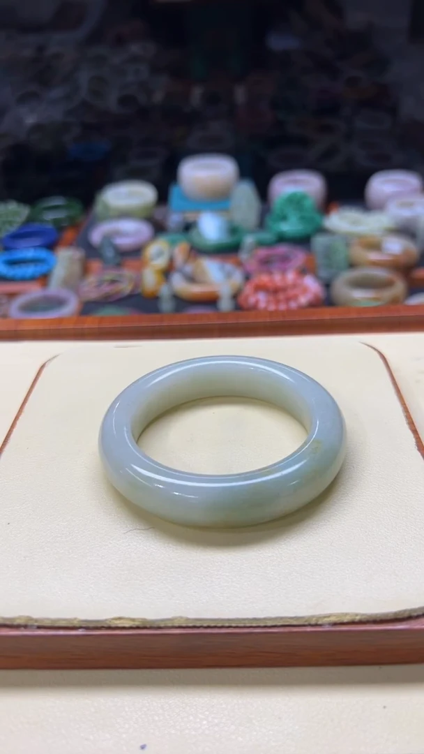 未镶嵌手镯石英质玉红*果234