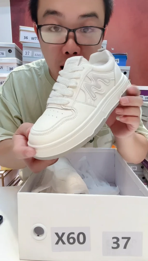 时尚休闲孤品鞋-37码