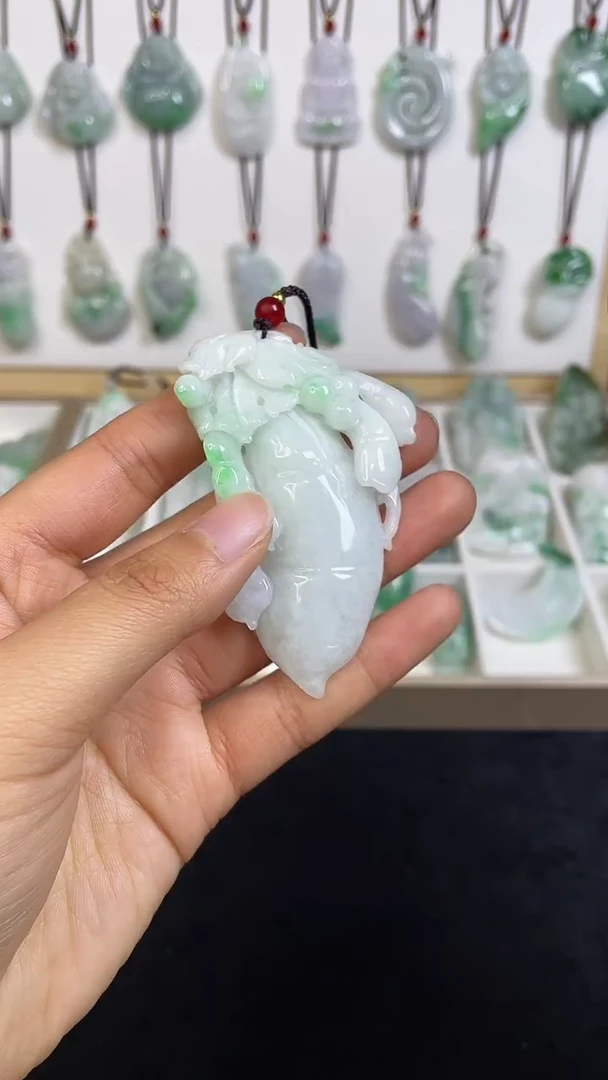 颈饰未镶嵌翡翠1