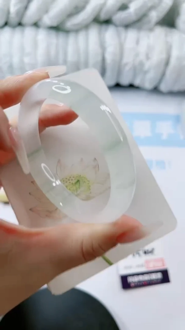 【闪购商品】石英质玉手镯未镶嵌多样性发货V544
